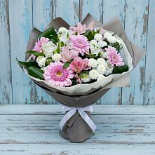 Букет цветов из:  Герберы, Альстромерии и Хризантемы в Майский
