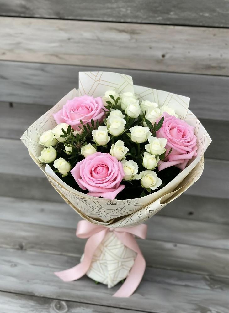 Букет цветов из: Розы в Майский