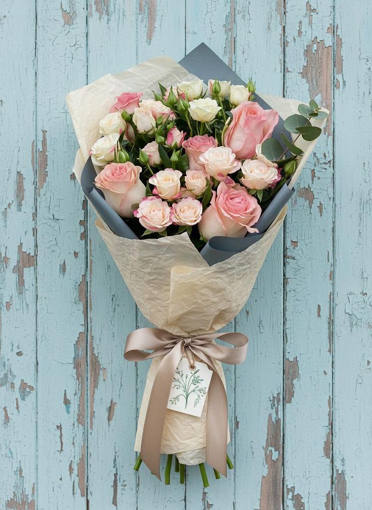 Букет цветов из: Розы в Майский