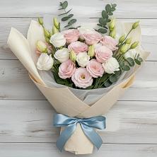 Букет цветов из:  Лизиантусы в Майский