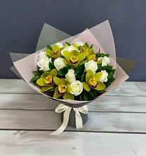 Букет цветов из:  Орхидеи и Розы в Майский