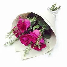 Букет цветов из:  Розы в Майский