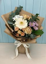 Букет цветов из:  Герберы и Хризантемы в Майский