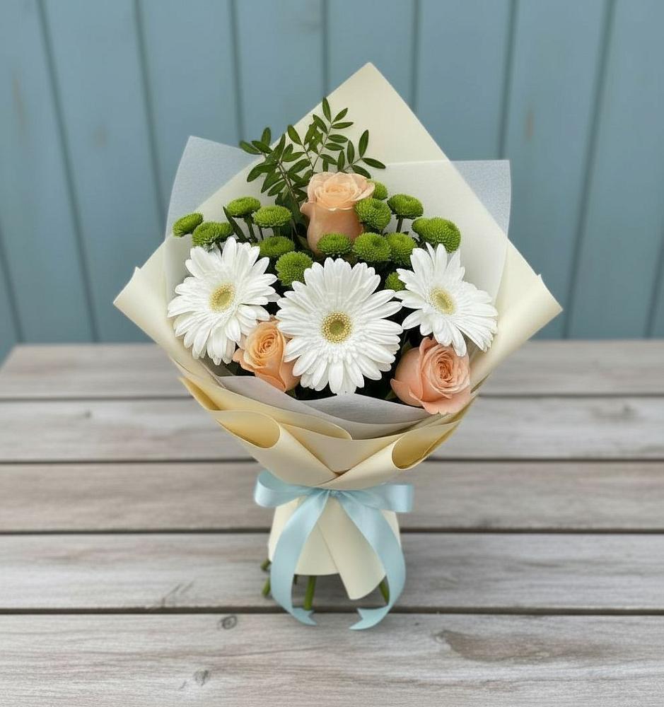 Букет цветов из: Герберы, Розы и Хризантемы в Майский
