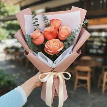 Букет цветов из:  Розы в Майский