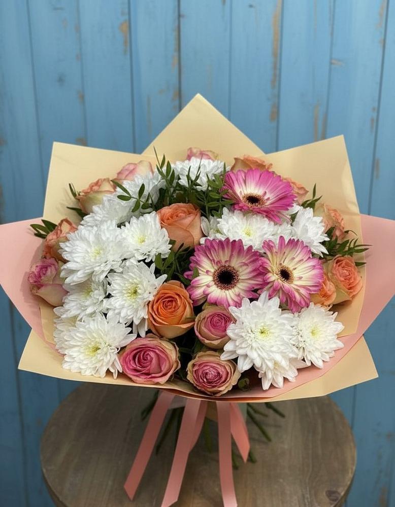 Букет цветов из: Розы, Герберы и Хризантемы в Майский