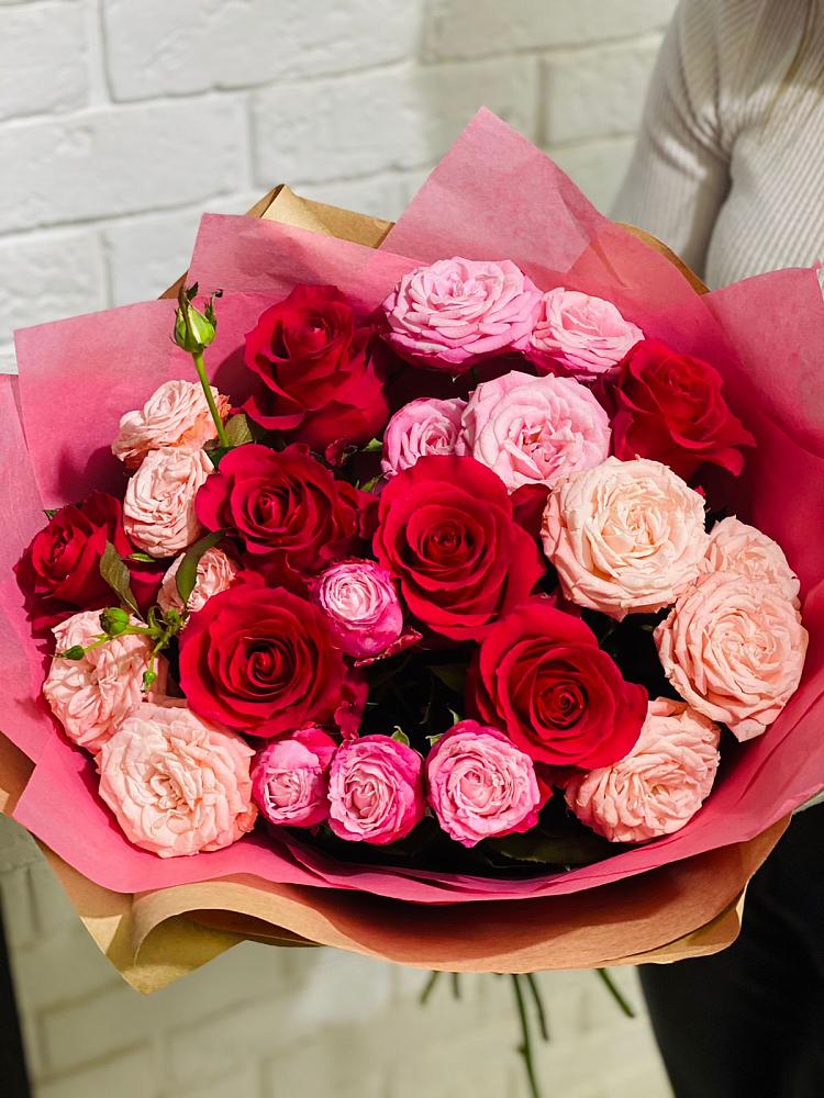 Букет цветов из: Розы в Майский