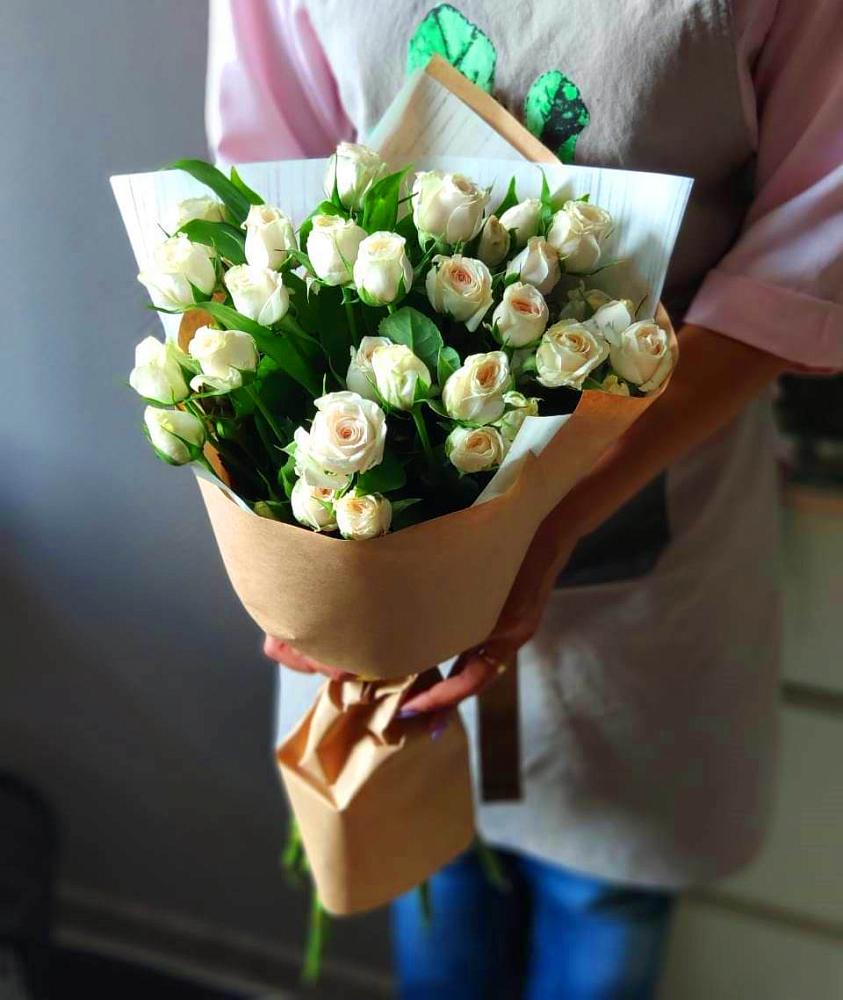 Букет цветов из: Розы в Майский