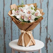Букет цветов из:  Орхидеи и Розы в Майский